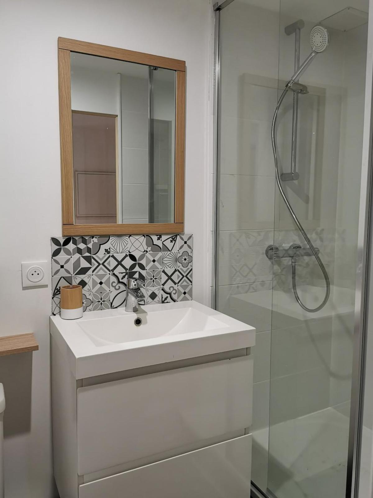 9 Proche Gare Et Centre Apartment *